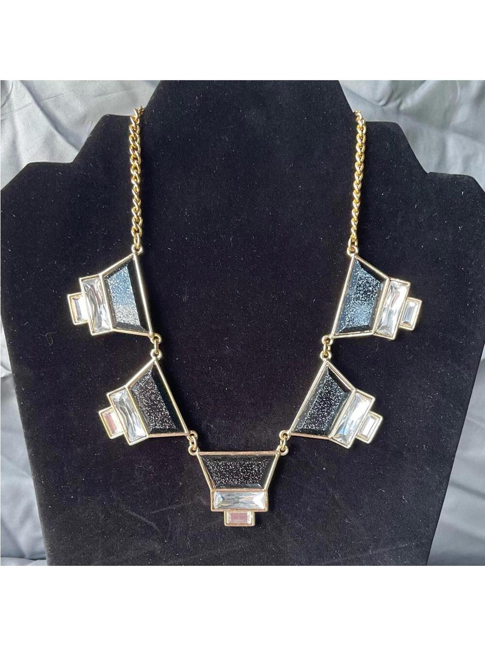 NWOT Gold Tone Chain Necklace W/black & Rhinestone Pendant #1207